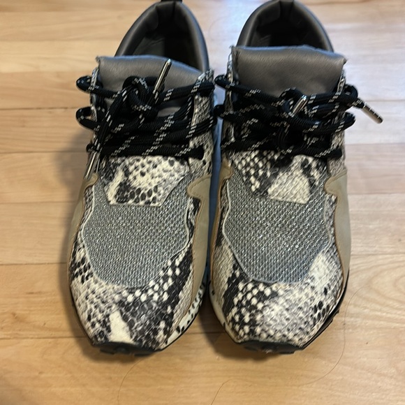 Matching Steve Madden sneakers and cross body bag - Picture 8 of 13